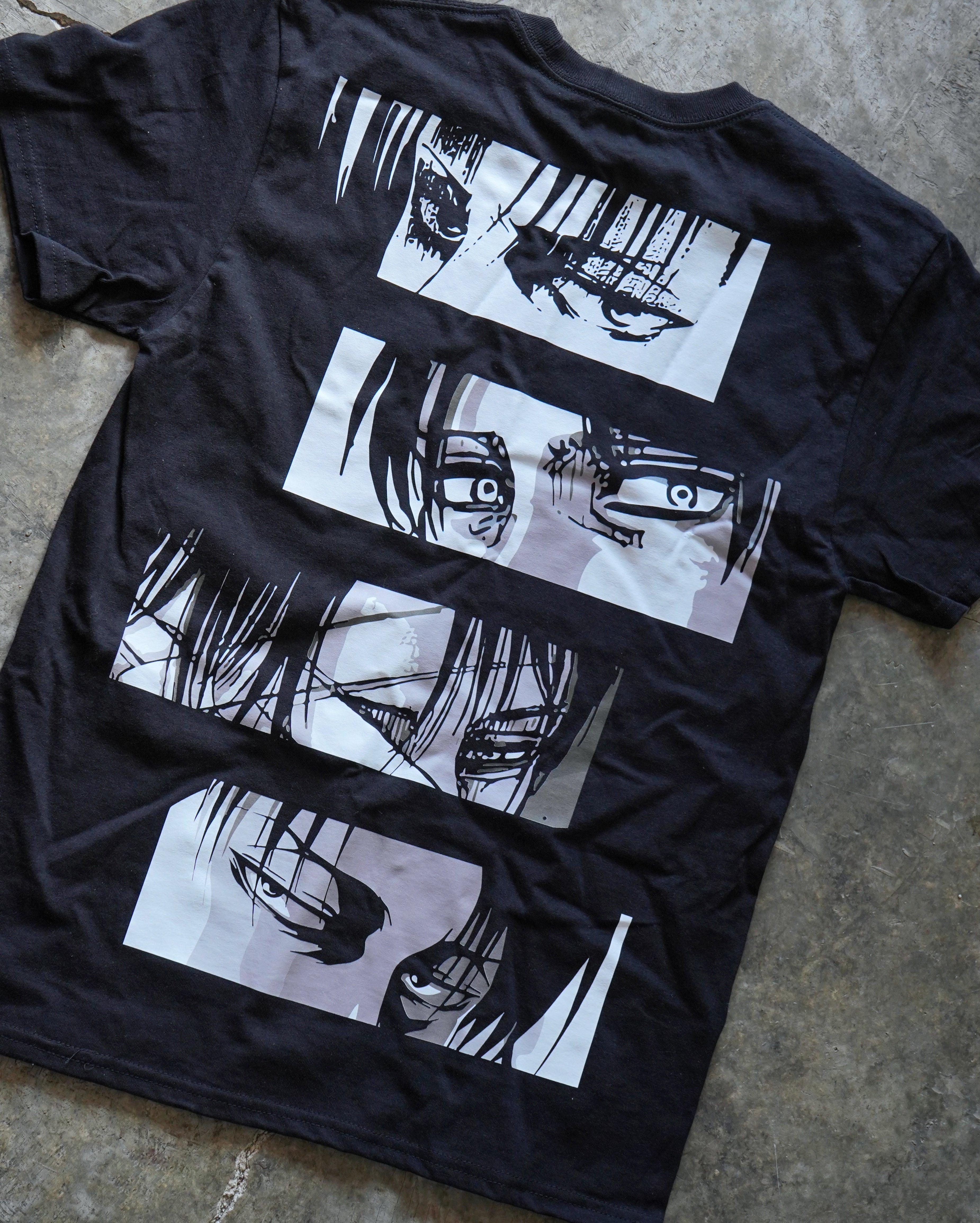 Camisa Attack on Titan