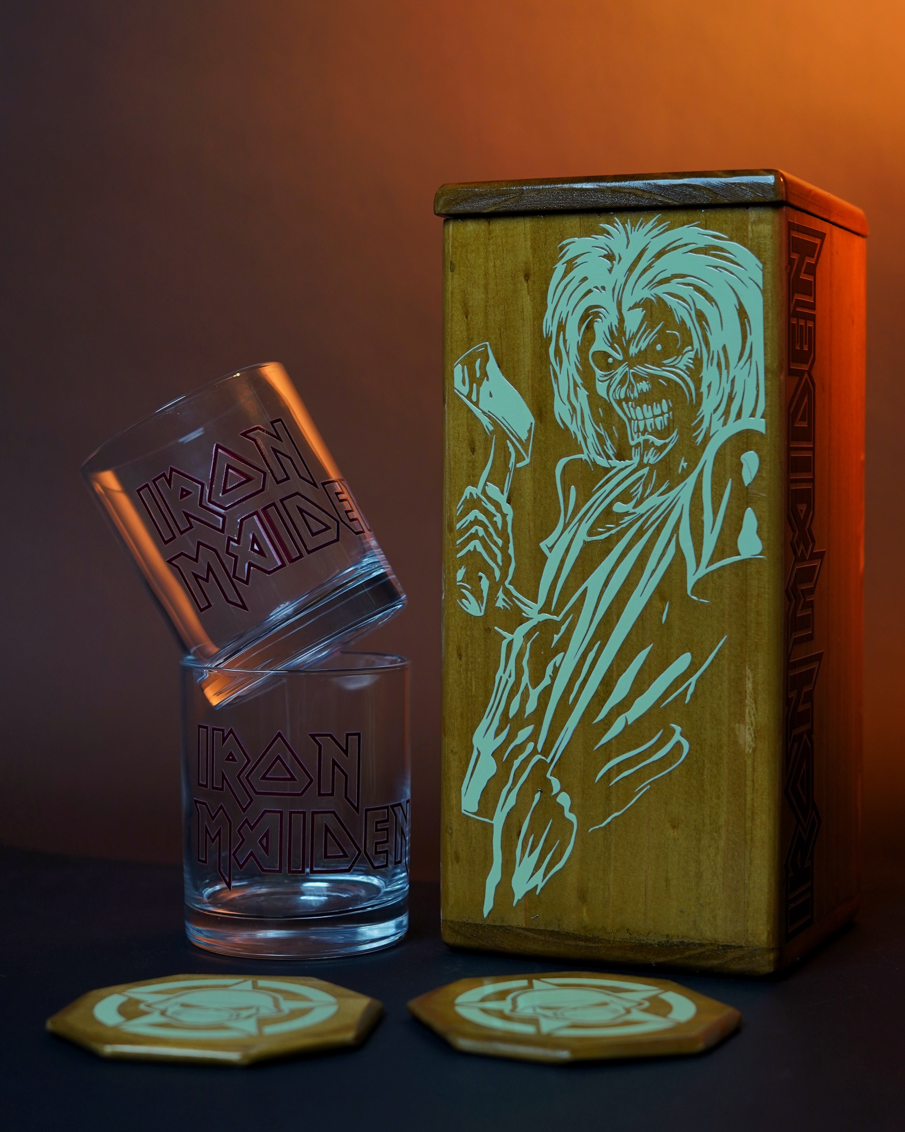 Set 2 Whiskeros Iron Maiden