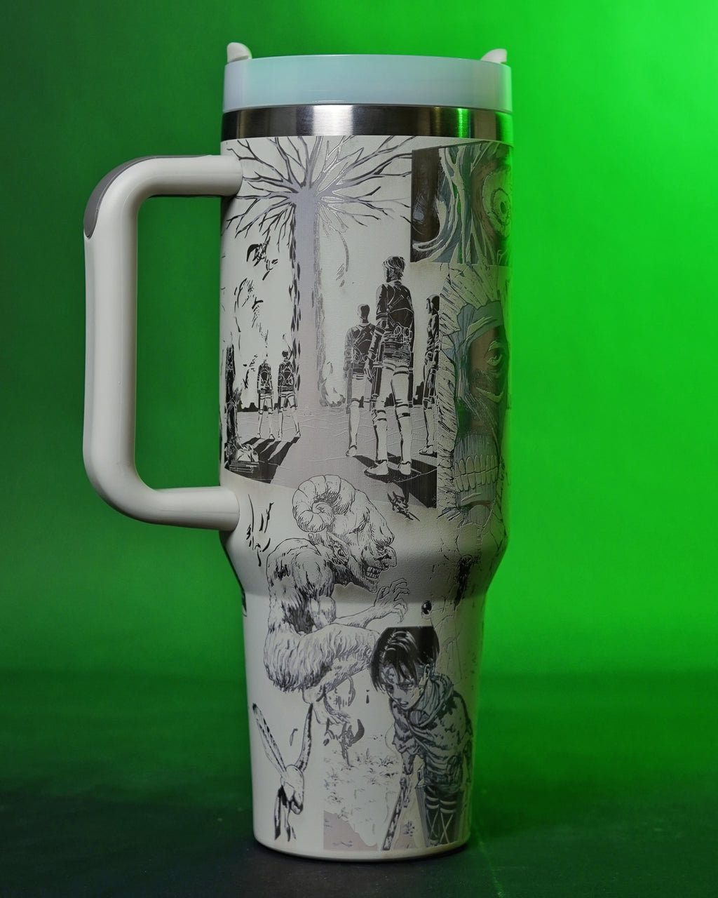 Tumbler de Attack on titan