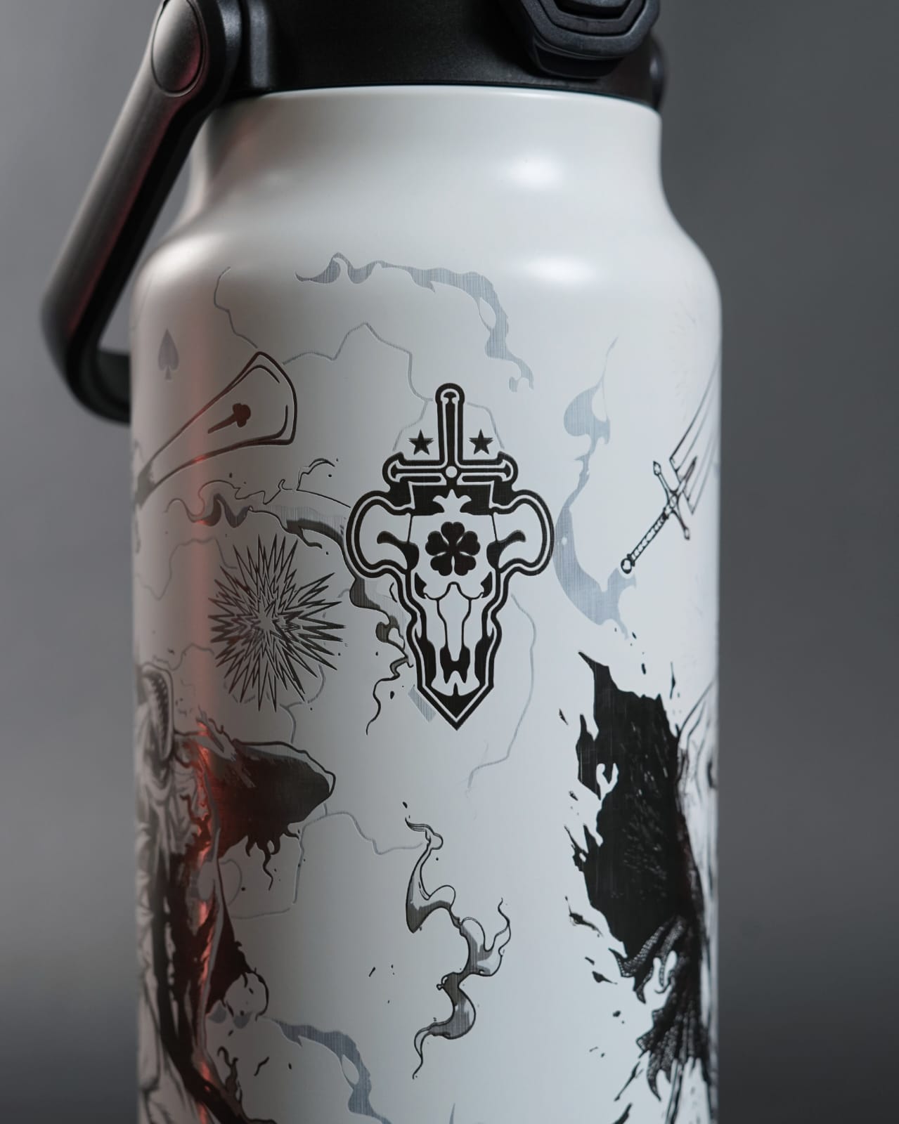 Botella Térmica Black Clover 1.8L